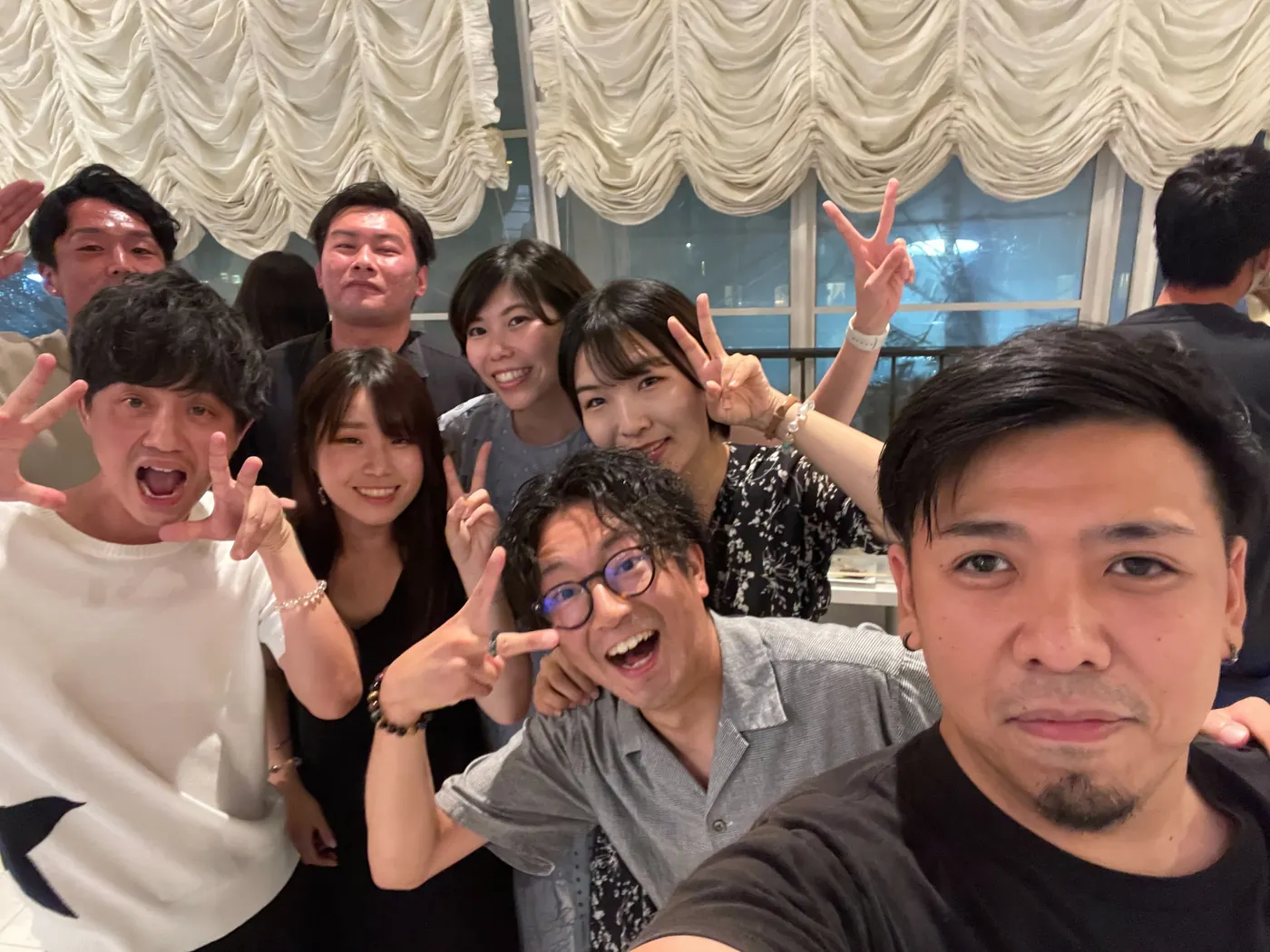 気軽な交流会での集合写真