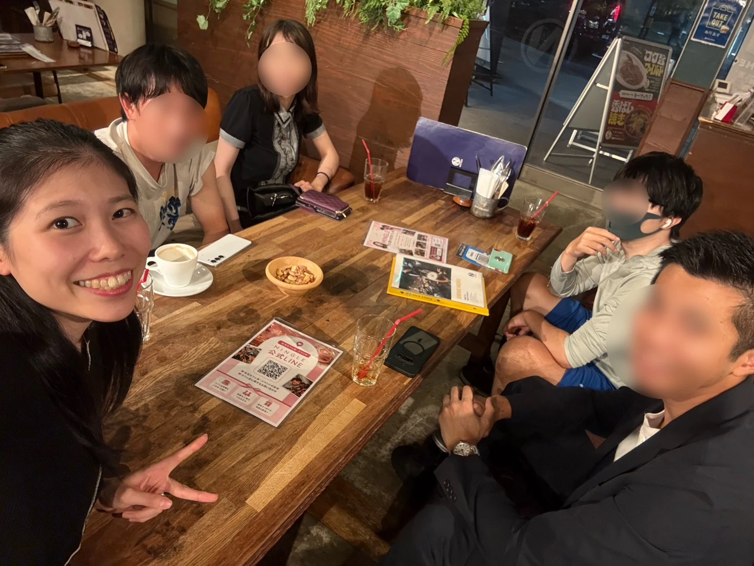 参加者が集まるMINGLE交流会の様子